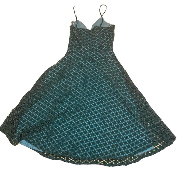 Smart Set Teal Embroidered Dress Size 1/XXS - Picture 2 of 5